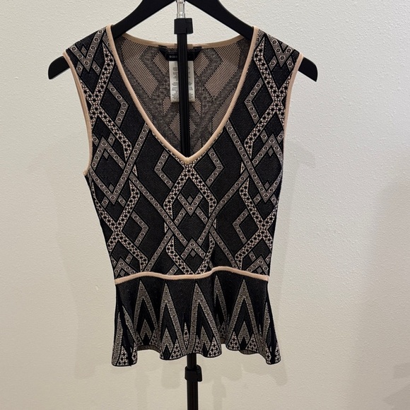 BCBGMaxAzria Tops - BCBGMaxAzria Black and Beige Geometric Knit Tank